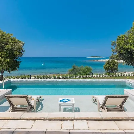 Luxury Glamping Beach Villas Porto Bus-2